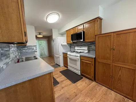 2179 North Queensburg Lane Palatine IL 60074