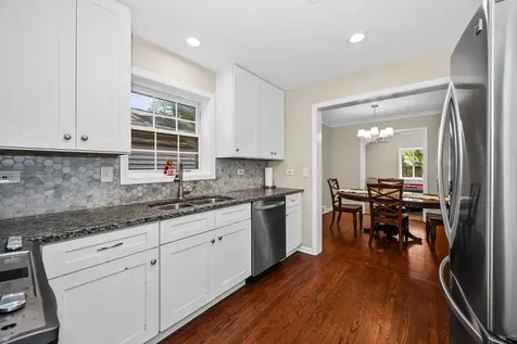 2314 Simpson Street Evanston IL 60201