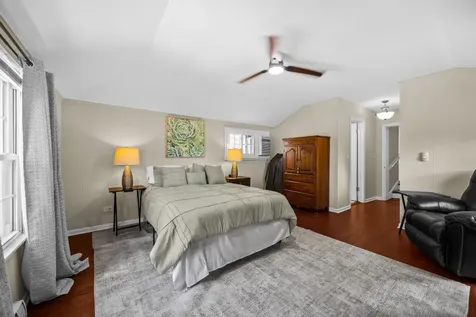 2314 Simpson Street Evanston IL 60201
