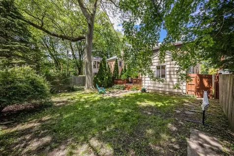 2314 Simpson Street Evanston IL 60201