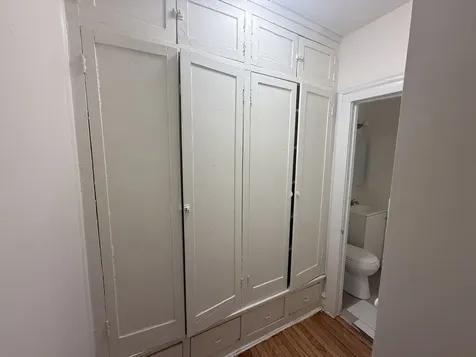 7353 North Damen Avenue Chicago IL 60645
