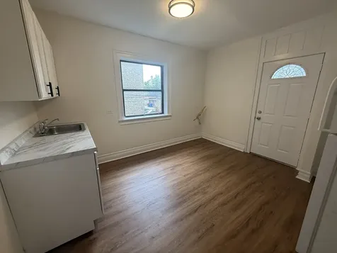 7353 North Damen Avenue Chicago IL 60645