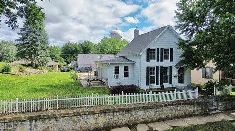 815 10TH Avenue Fulton IL 61252