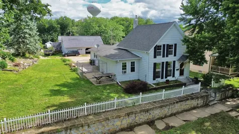 815 10TH Avenue Fulton IL 61252