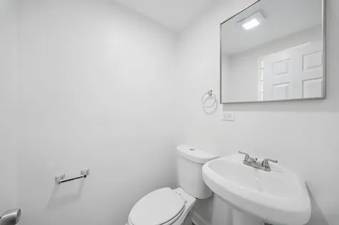 8906 South Crandon Avenue Chicago IL 60617