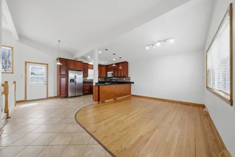 10725 South Rutherford Avenue Worth IL 60482