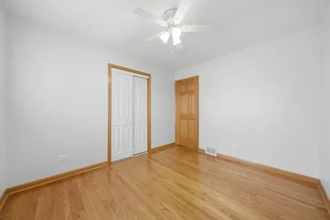 10725 South Rutherford Avenue Worth IL 60482