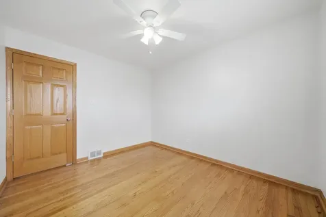 10725 South Rutherford Avenue Worth IL 60482