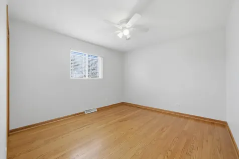 10725 South Rutherford Avenue Worth IL 60482