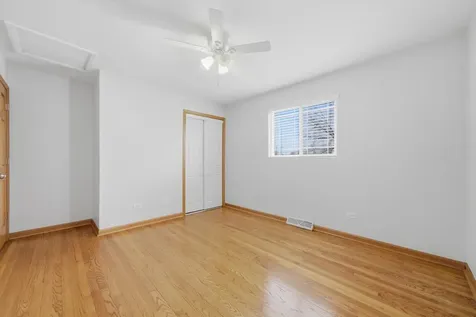 10725 South Rutherford Avenue Worth IL 60482