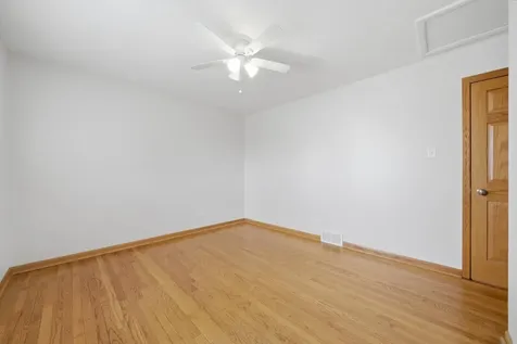 10725 South Rutherford Avenue Worth IL 60482