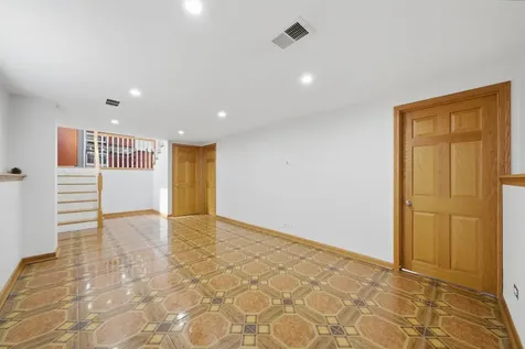 10725 South Rutherford Avenue Worth IL 60482
