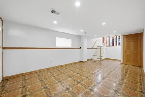 10725 South Rutherford Avenue Worth IL 60482