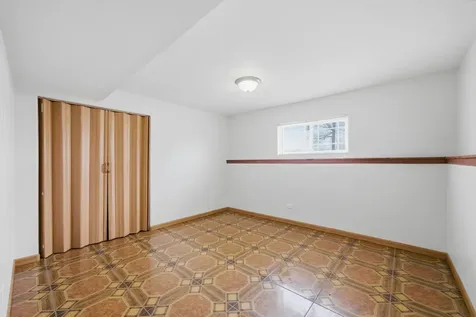 10725 South Rutherford Avenue Worth IL 60482