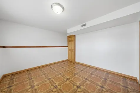 10725 South Rutherford Avenue Worth IL 60482