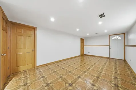 10725 South Rutherford Avenue Worth IL 60482