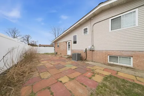10725 South Rutherford Avenue Worth IL 60482