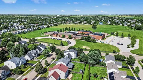 2789 Avalon Lane Montgomery IL 60538