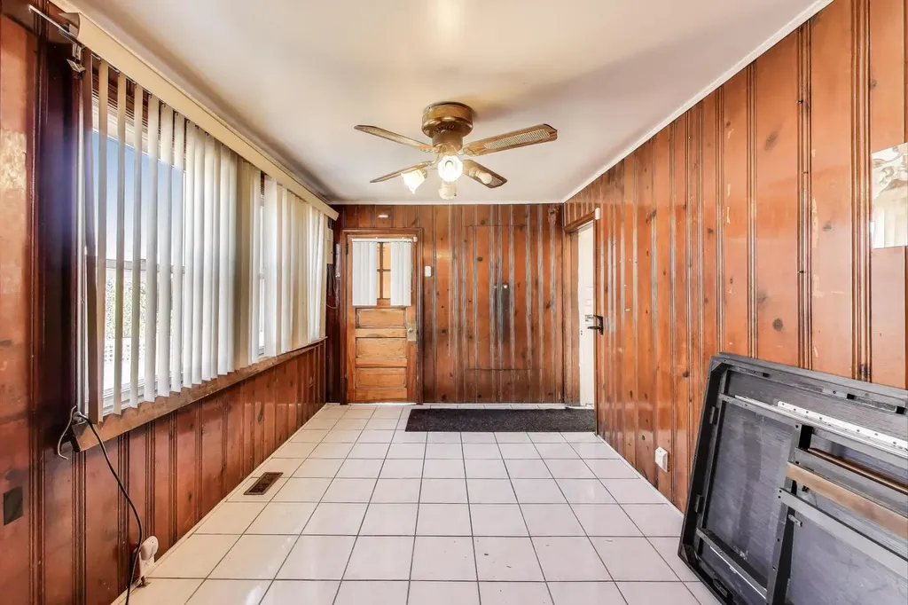 5636 West Augusta Boulevard Chicago IL 60651