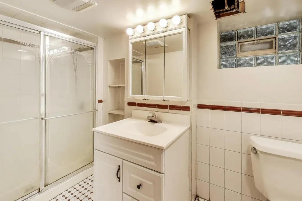 5636 West Augusta Boulevard Chicago IL 60651