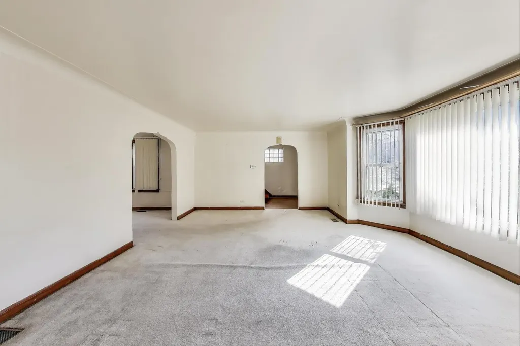 5636 West Augusta Boulevard Chicago IL 60651