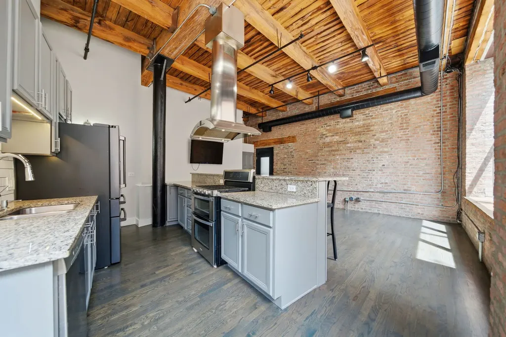 331 South Peoria Street Chicago IL 60607