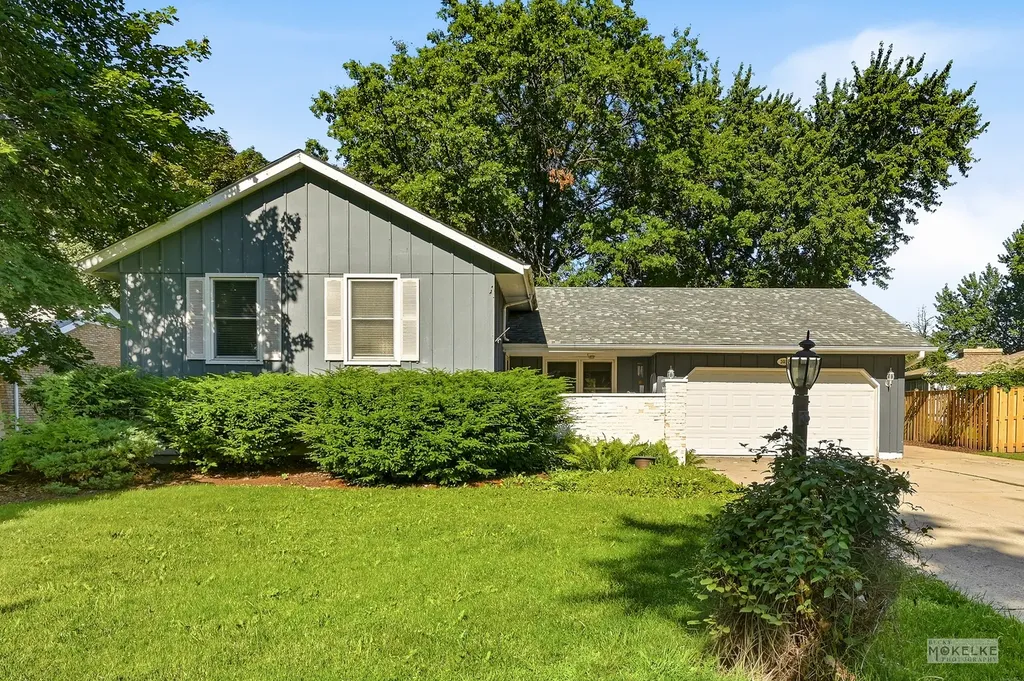 303 Center Parkway Yorkville IL 60560