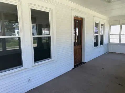 303 12TH Avenue Sterling IL 61081
