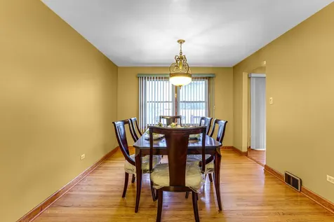 17106 Ingleside Avenue South Holland IL 60473