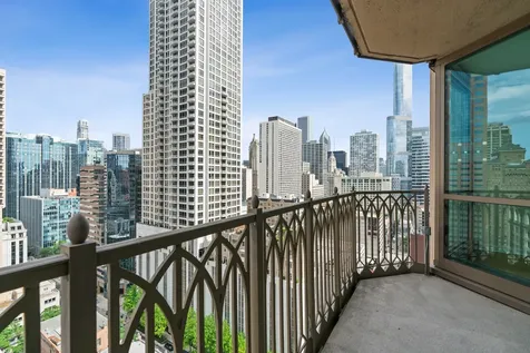 21 East Huron Street Chicago IL 60611