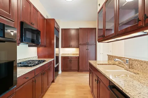 21 East Huron Street Chicago IL 60611