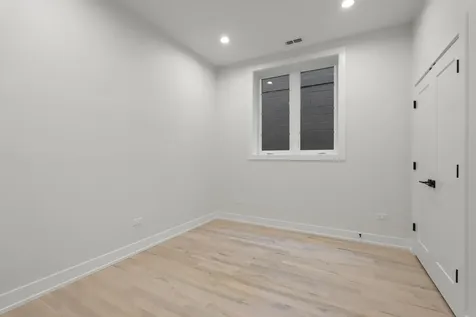416 East 50th Place Chicago IL 60615