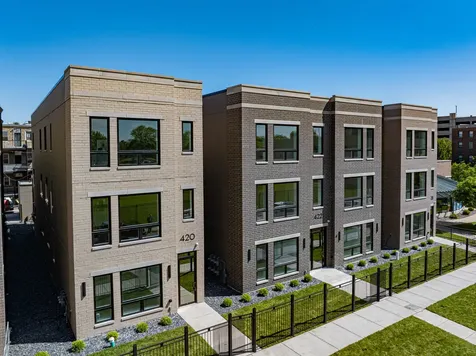 416 East 50th Place Chicago IL 60615