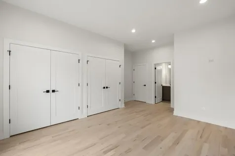 416 East 50th Place Chicago IL 60615