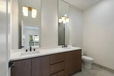416 East 50th Place Chicago IL 60615