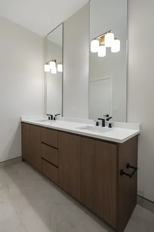 416 East 50th Place Chicago IL 60615