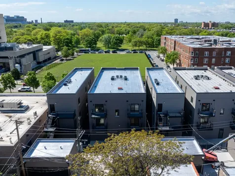 416 East 50th Place Chicago IL 60615