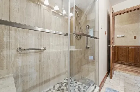 24 West 168th Street South Holland IL 60473