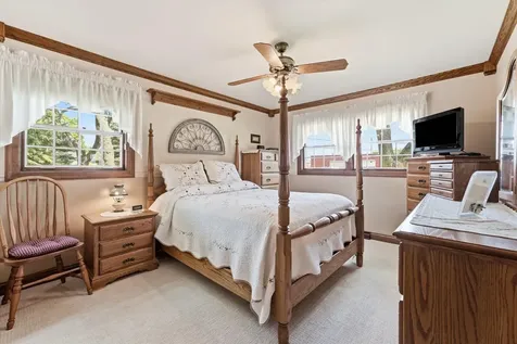 24 West 168th Street South Holland IL 60473