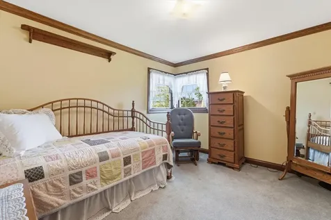 24 West 168th Street South Holland IL 60473