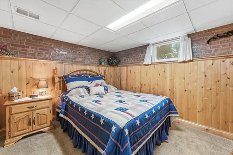 24 West 168th Street South Holland IL 60473