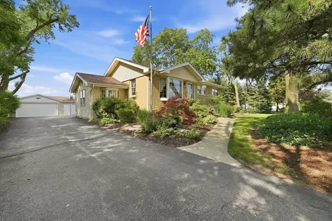24 West 168th Street South Holland IL 60473