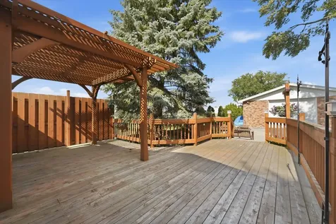 24 West 168th Street South Holland IL 60473