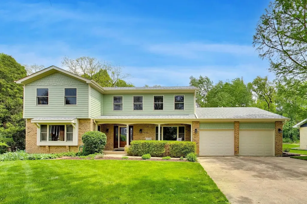 2302 Lisa Court Rolling Meadows IL 60067