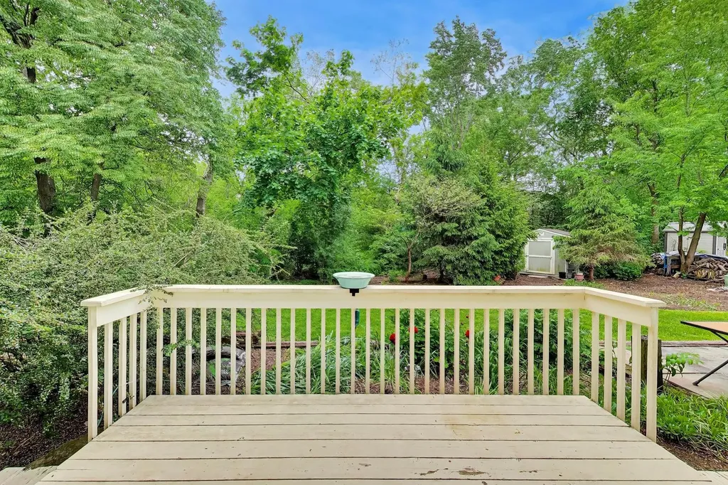 2302 Lisa Court Rolling Meadows IL 60067