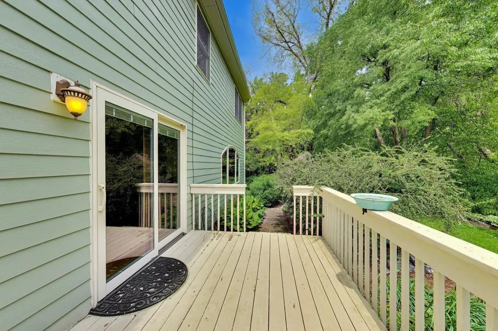 2302 Lisa Court Rolling Meadows IL 60067