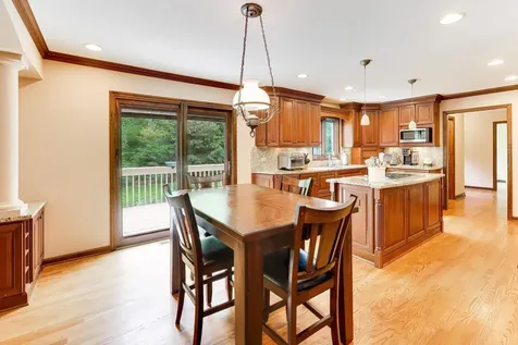 2302 Lisa Court Rolling Meadows IL 60067
