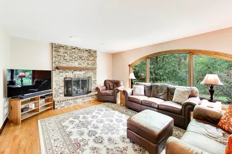 2302 Lisa Court Rolling Meadows IL 60067