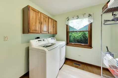 2302 Lisa Court Rolling Meadows IL 60067