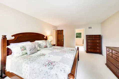 2302 Lisa Court Rolling Meadows IL 60067